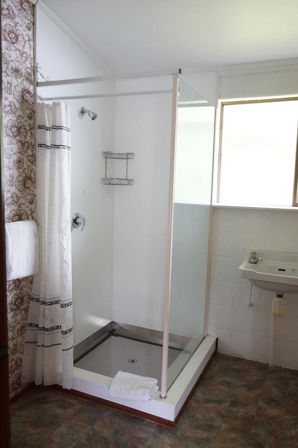 Amisfield Motel Tokoroa Bagian luar foto